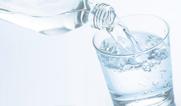 Uống đủ nước góp phần tạo nên lối sống lành mạnh